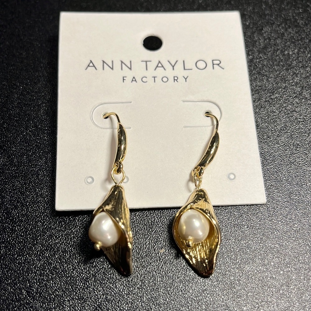 NWT Anne Taylor Factory gold tone and faux pearl earrings